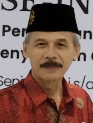 Drs. Nur Komarudin, M.MPd
